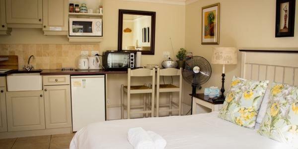 Westbury House Guest House Cape Town Exterior photo